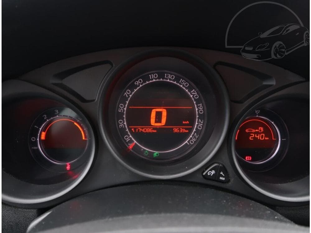 2011 Citroen C4 - 21