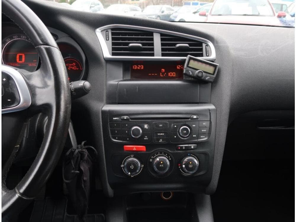 2011 Citroen C4 - 23