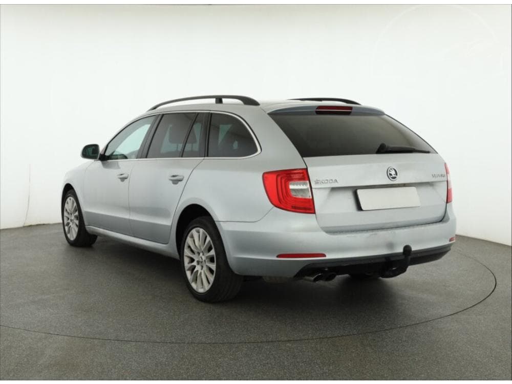 2013 Škoda SUPERB - 4