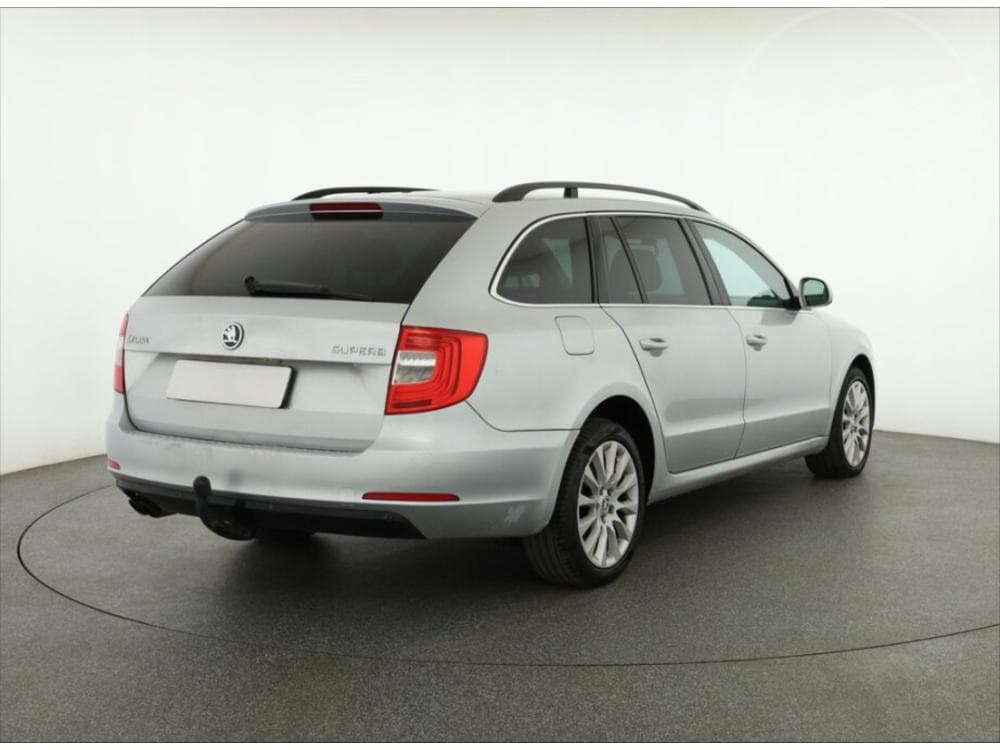 2013 Škoda SUPERB - 5