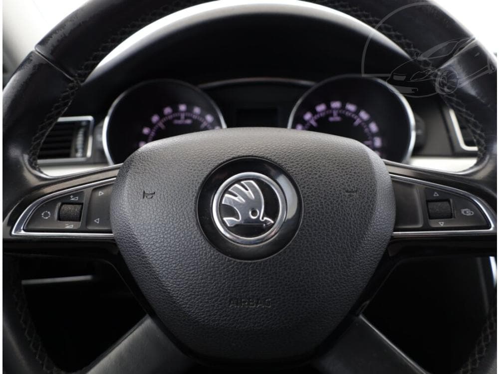 2013 Škoda SUPERB - 8
