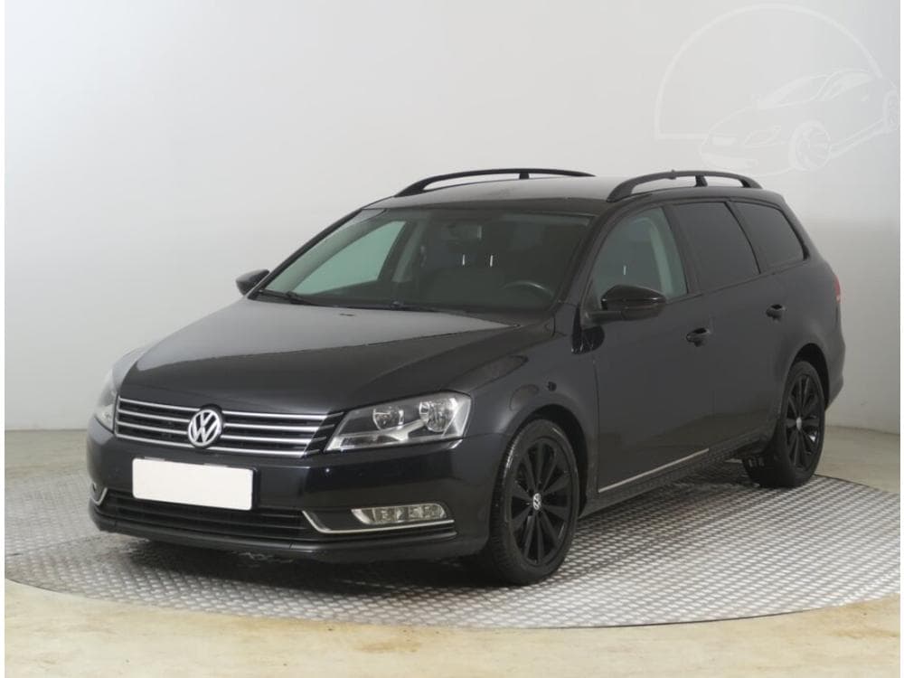 2011 Volkswagen PASSAT - 2