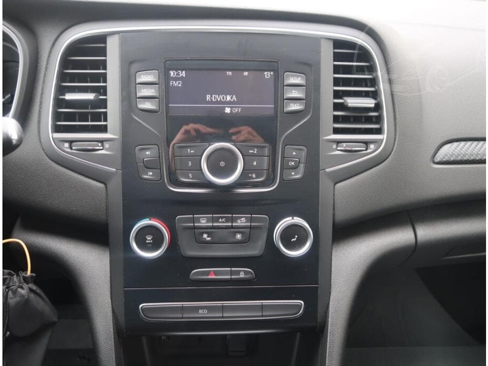 2018 Renault Megane - 12