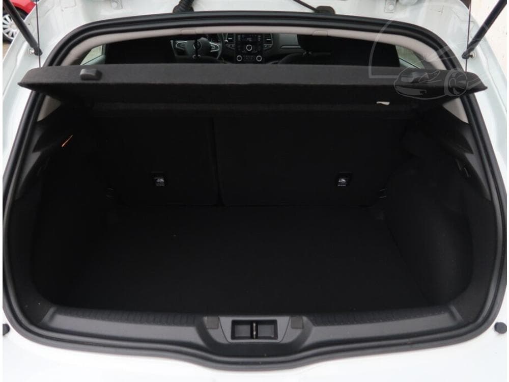 2018 Renault Megane - 13