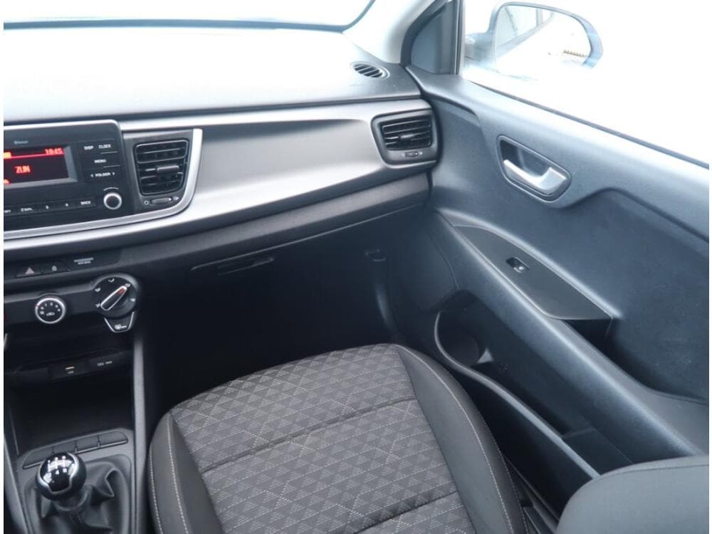 2021 Kia Rio - 8