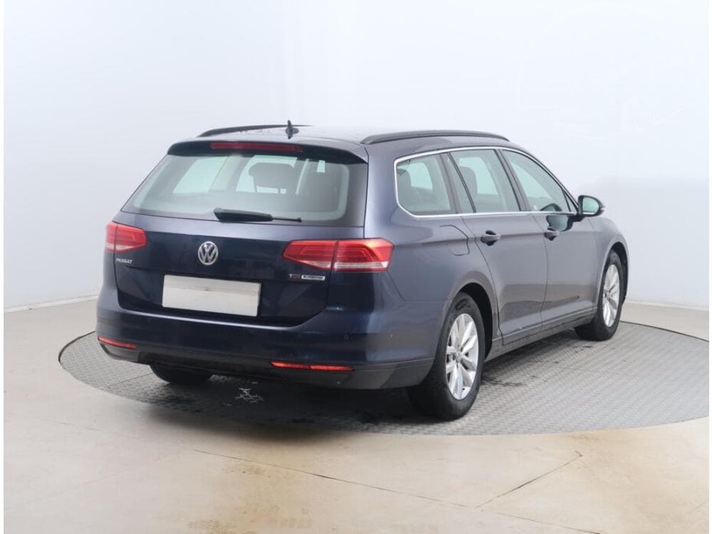 2015 Volkswagen PASSAT - 5