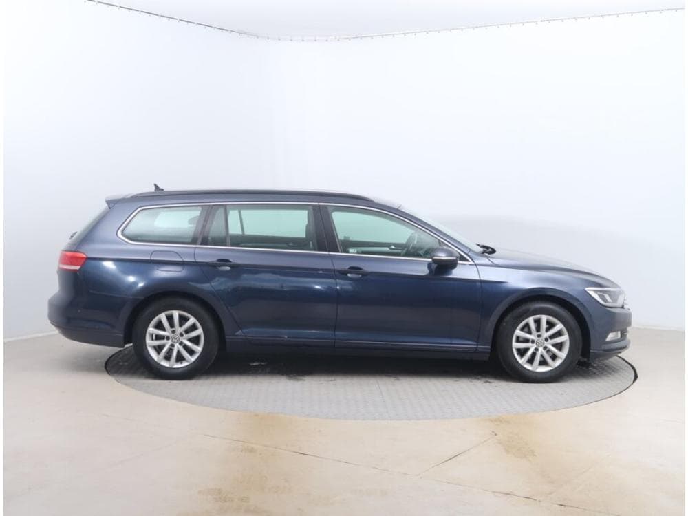 2015 Volkswagen PASSAT - 6
