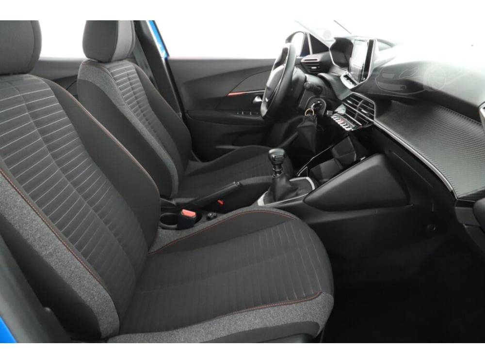 2021 Peugeot 2008 - 13