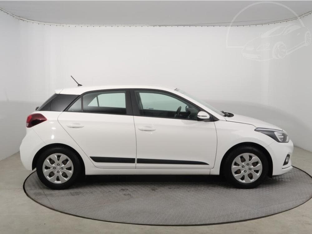 2019 Hyundai i20 - 11