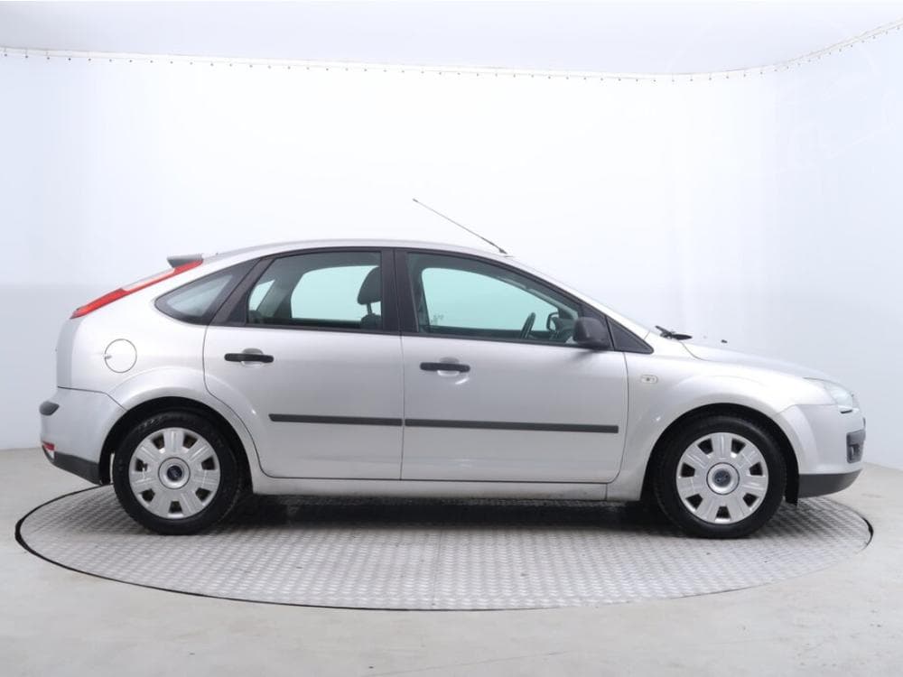 2005 Ford FOCUS - 6