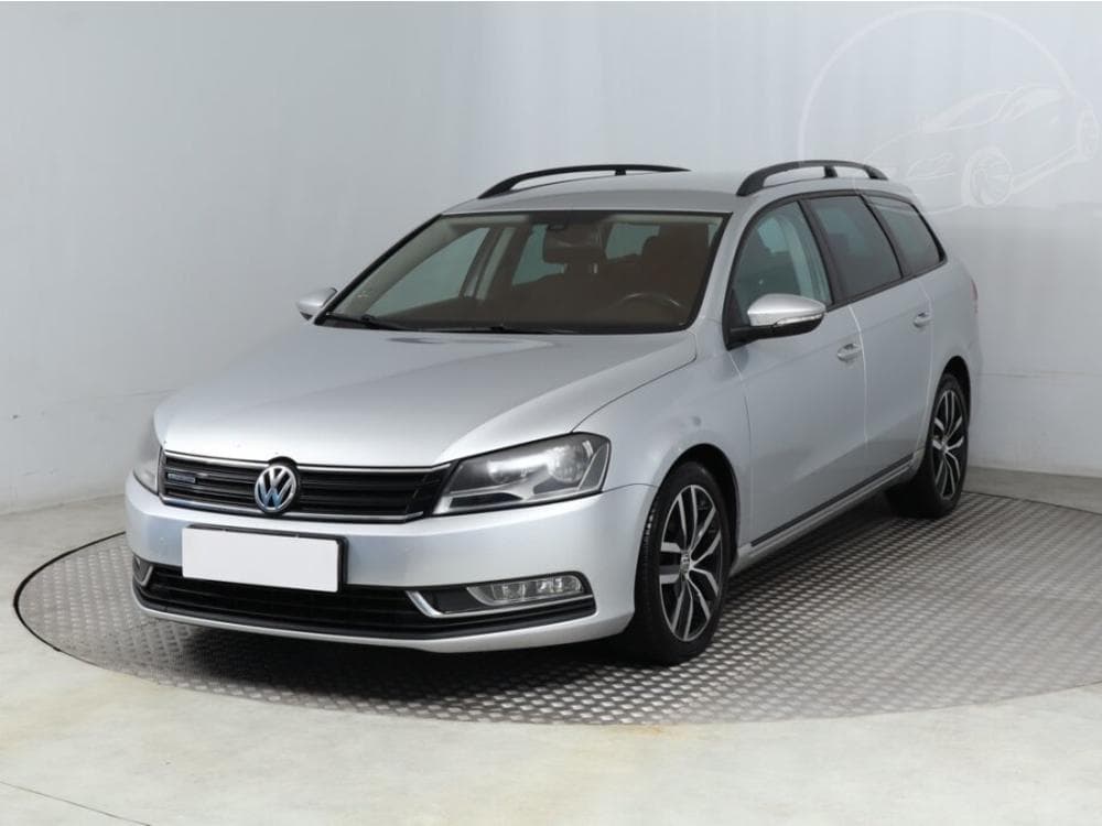 2013 Volkswagen PASSAT - 2