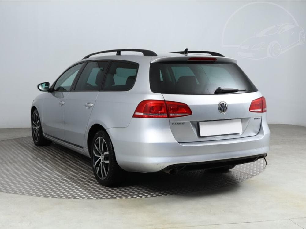 2013 Volkswagen PASSAT - 4