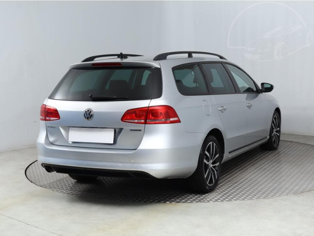 2013 Volkswagen PASSAT - 5