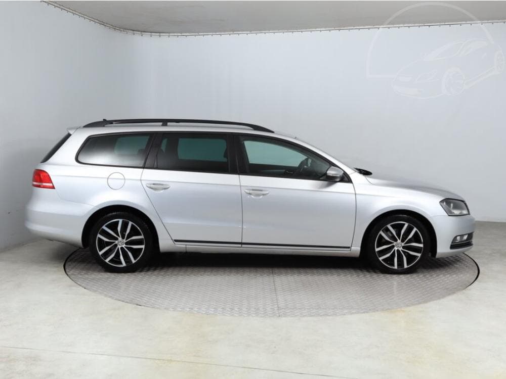 2013 Volkswagen PASSAT - 6