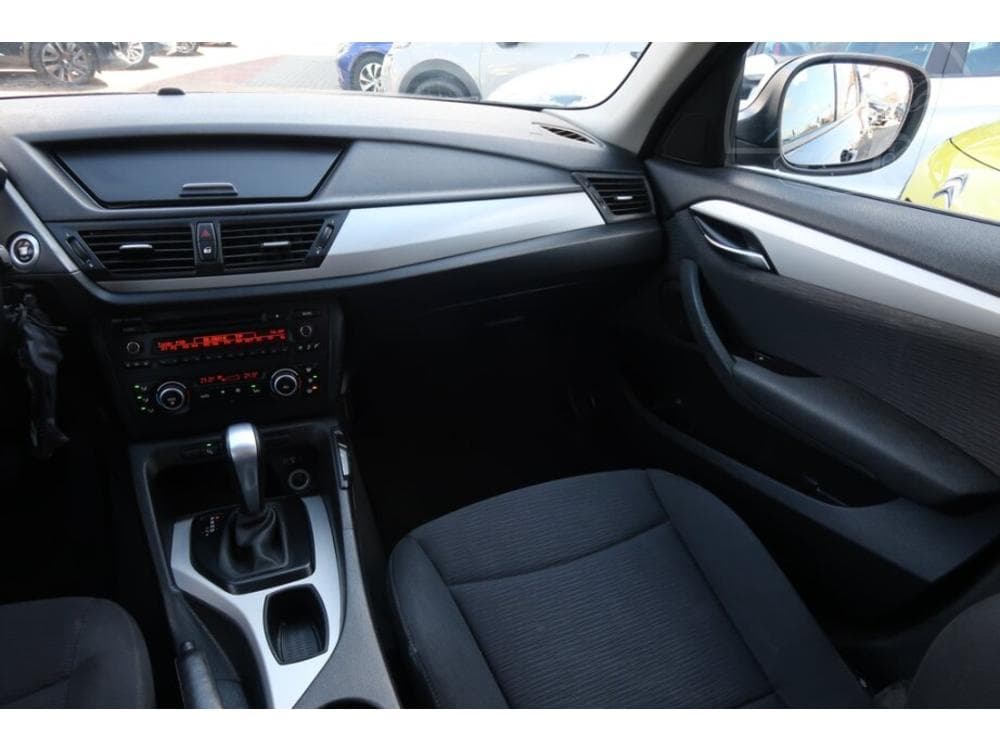 2010 BMW X1 - 8
