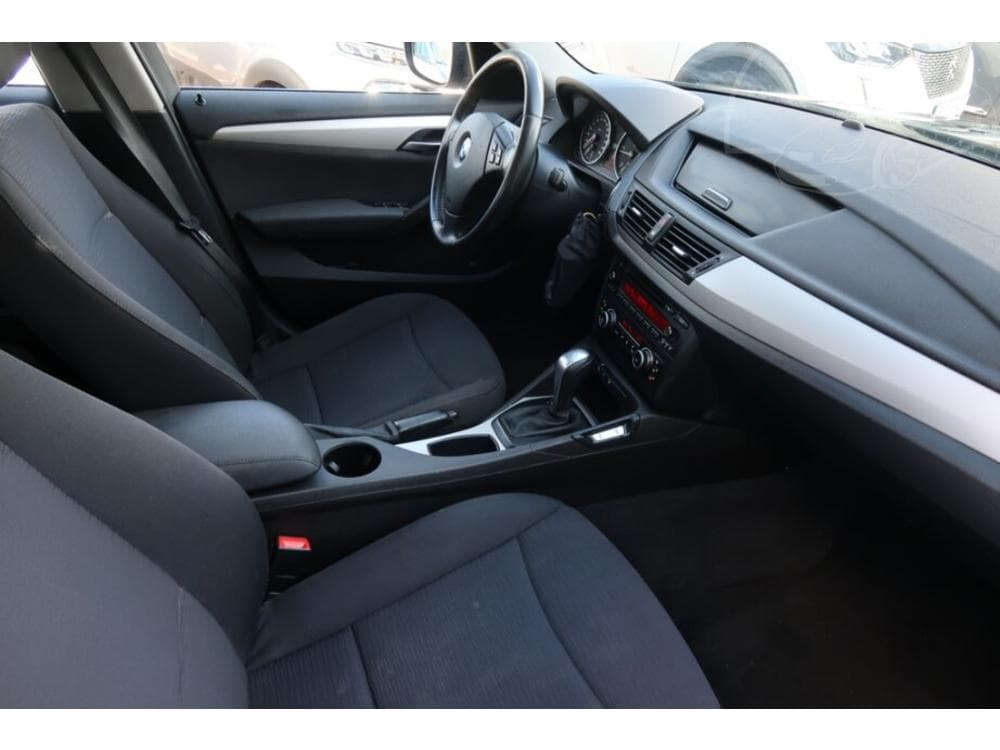 2010 BMW X1 - 9