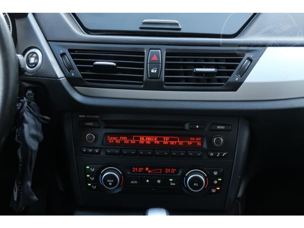 2010 BMW X1 - 12