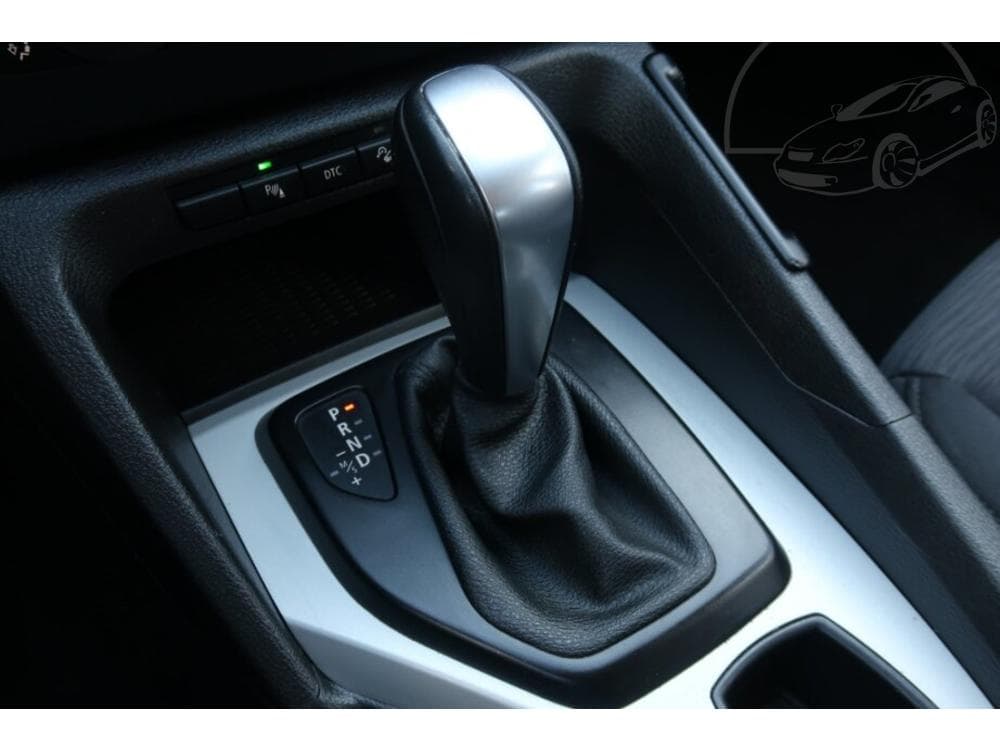 2010 BMW X1 - 13