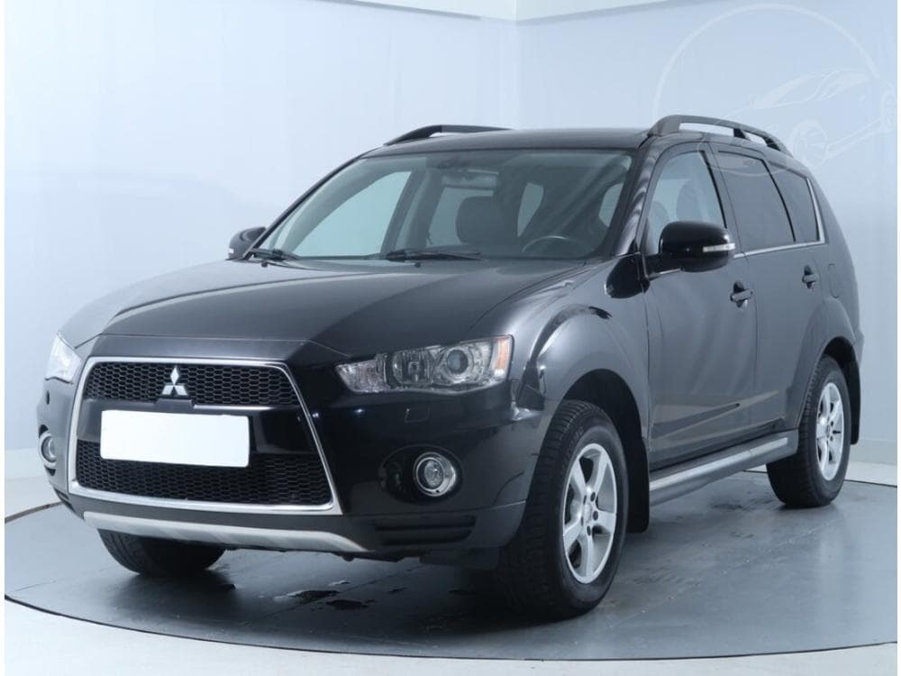 2012 Mitsubishi Outlander - 2