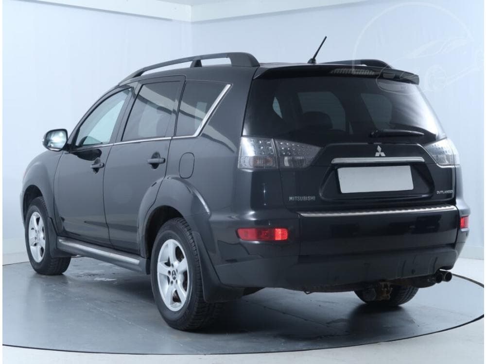 2012 Mitsubishi Outlander - 4