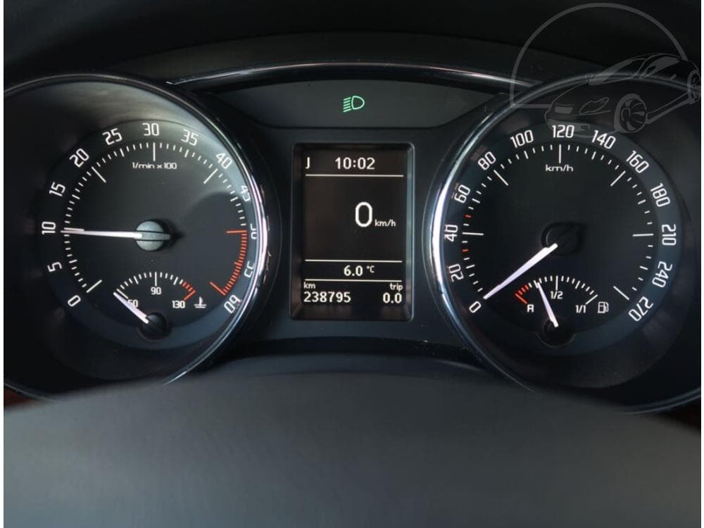 2013 Škoda SUPERB - 21