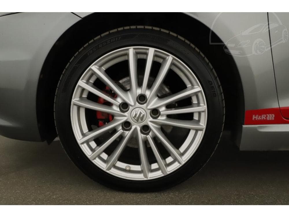 2012 Suzuki Swift - 11