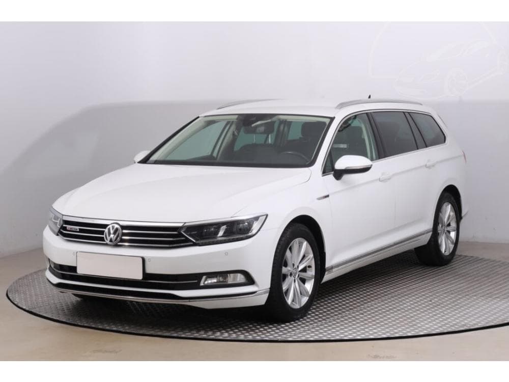 2016 Volkswagen PASSAT - 4