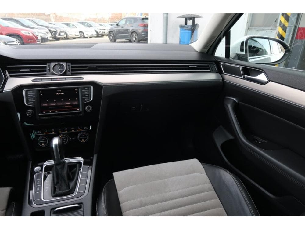 2016 Volkswagen PASSAT - 22