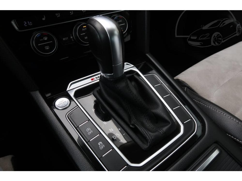 2016 Volkswagen PASSAT - 37