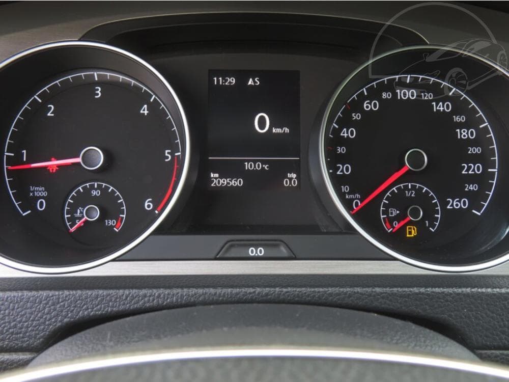 2016 Volkswagen Golf - 11