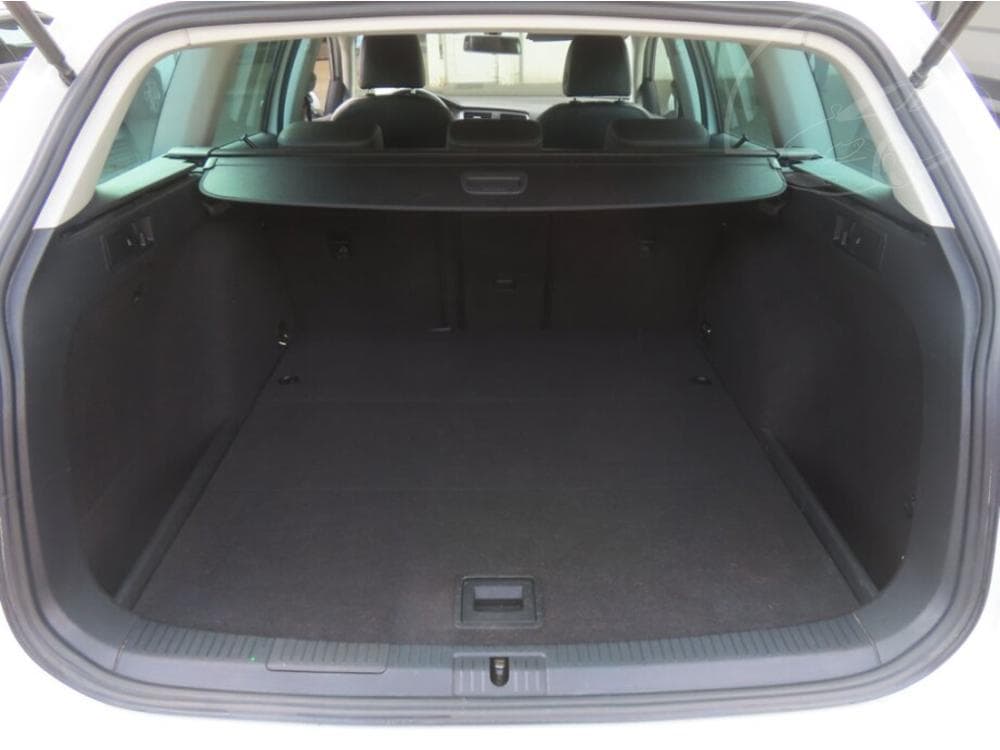 2016 Volkswagen Golf - 13