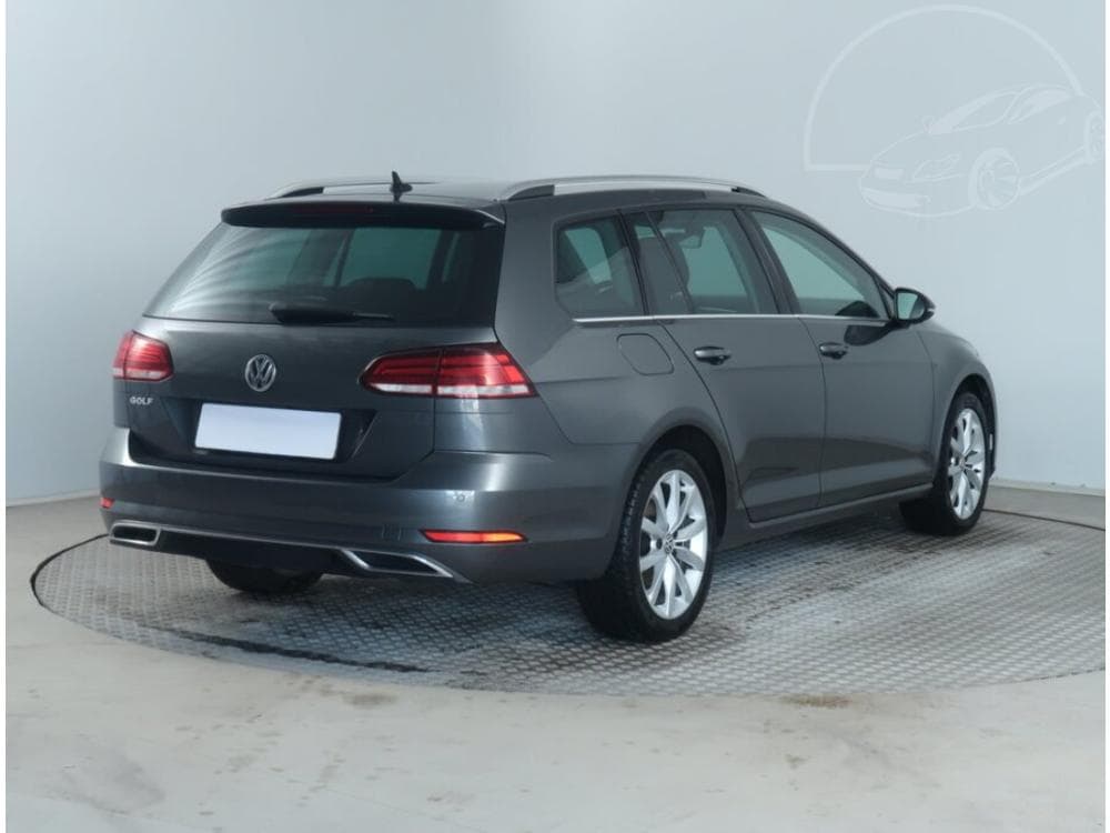 2020 Volkswagen Golf - 5