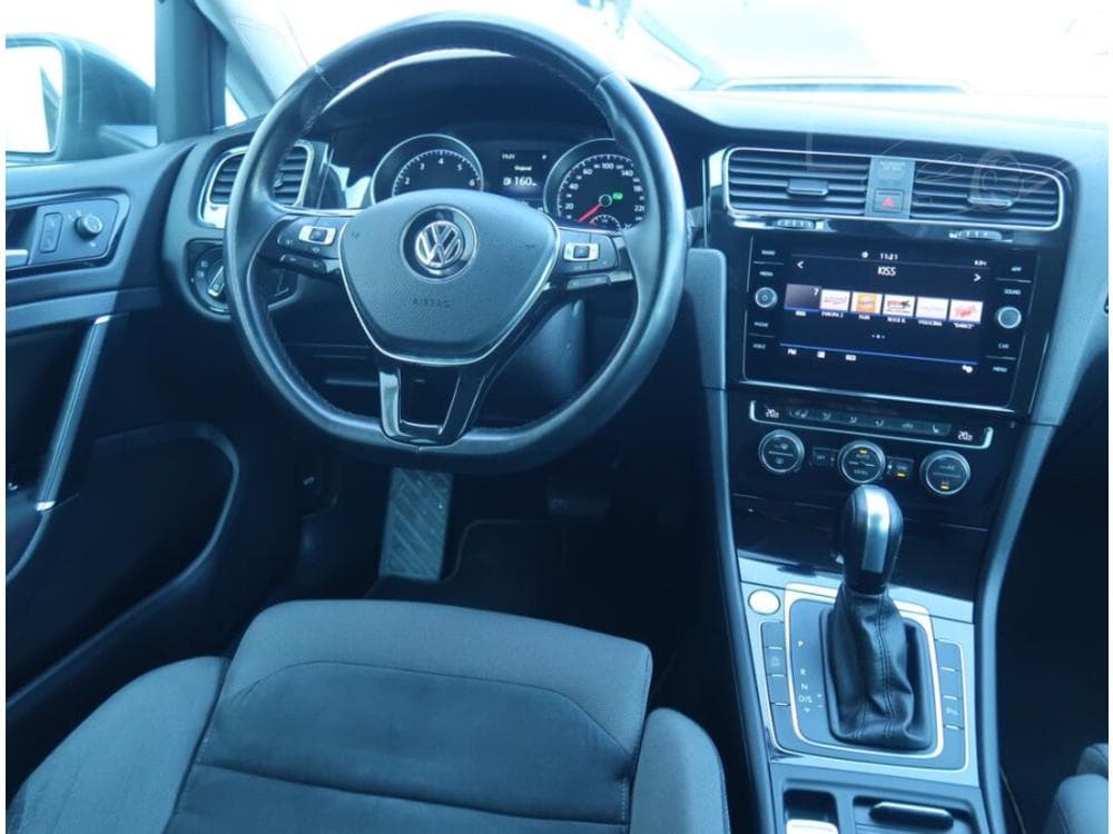 2020 Volkswagen Golf - 7