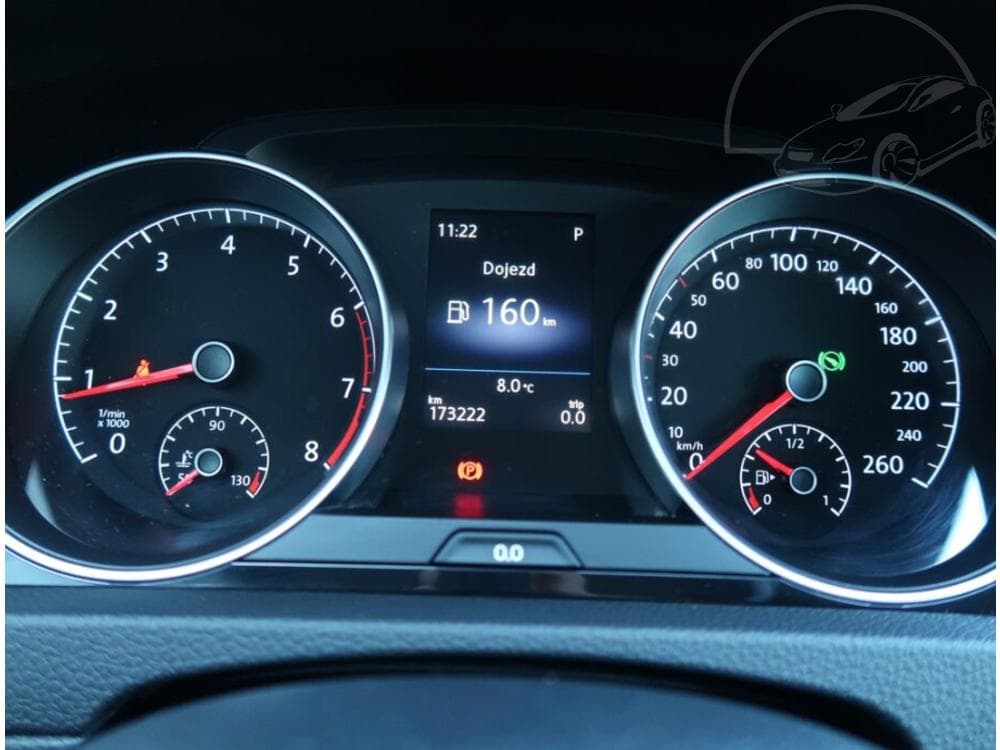 2020 Volkswagen Golf - 10