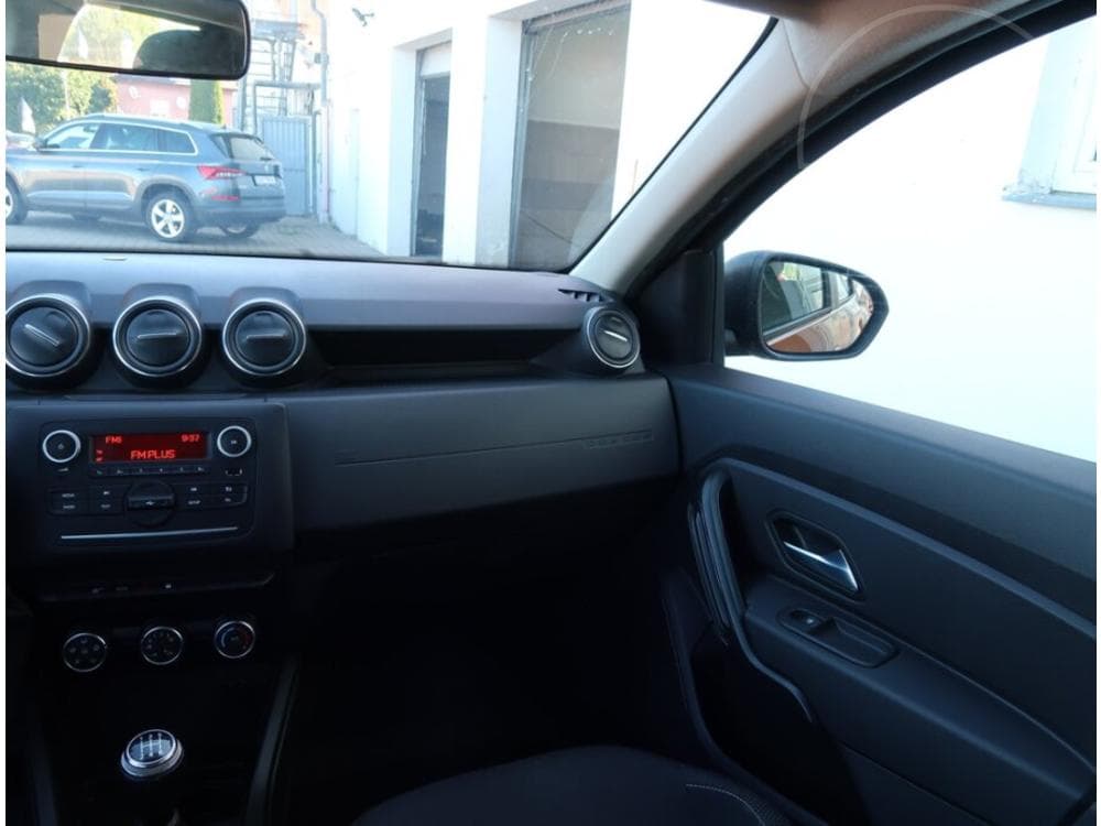 2020 Dacia Duster - 8