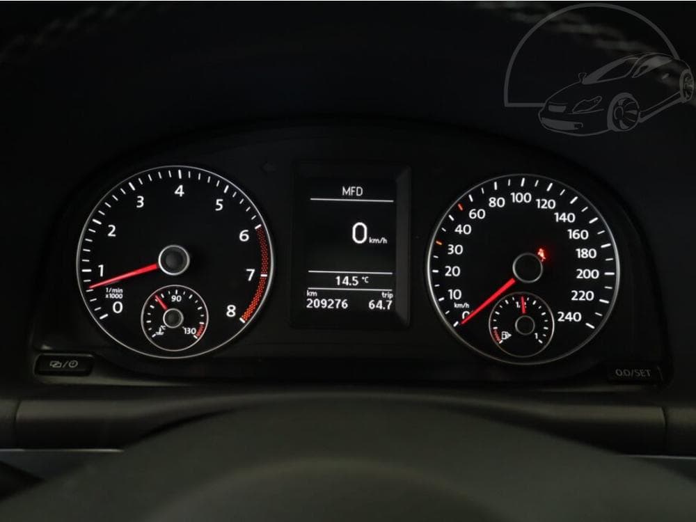 2015 Volkswagen Touran - 9