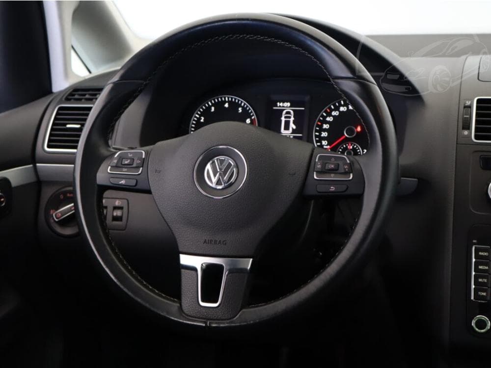 2015 Volkswagen Touran - 13