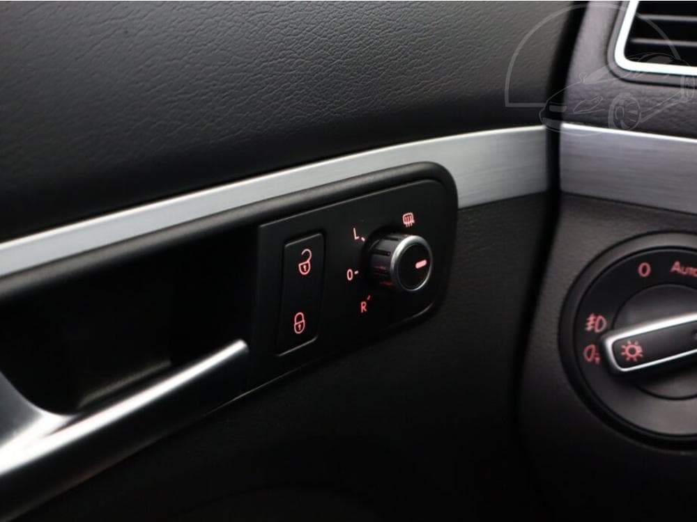 2015 Volkswagen Touran - 15