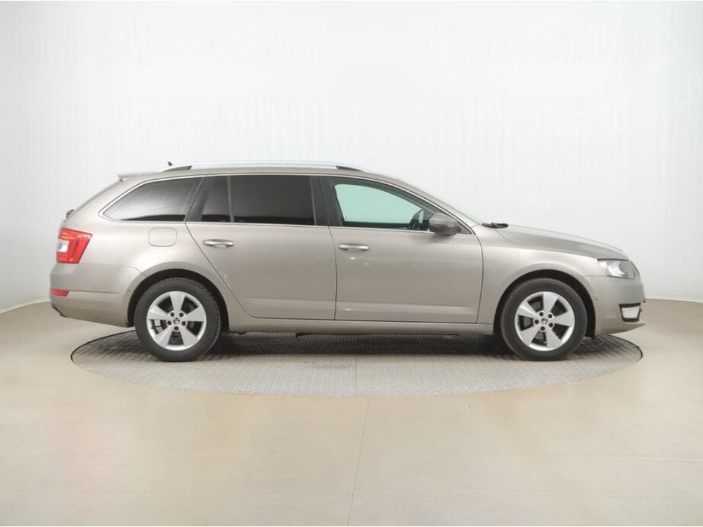 2013 Škoda OCTAVIA - 11