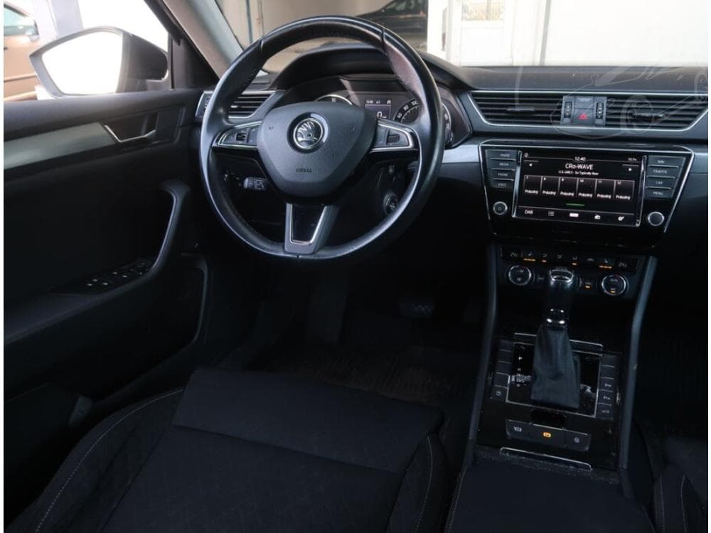 2015 Škoda SUPERB - 13