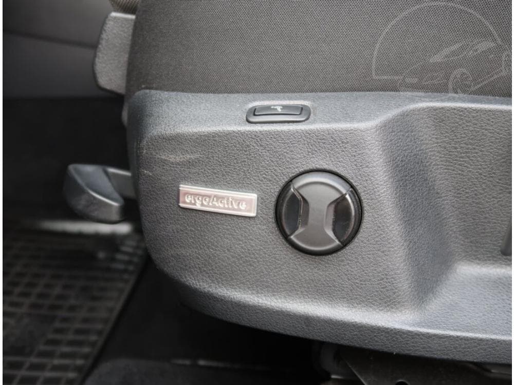 2019 Volkswagen Golf - 29