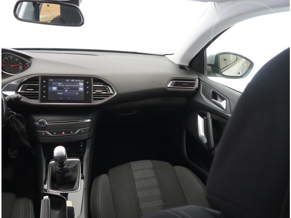 2016 Peugeot 308 - 8