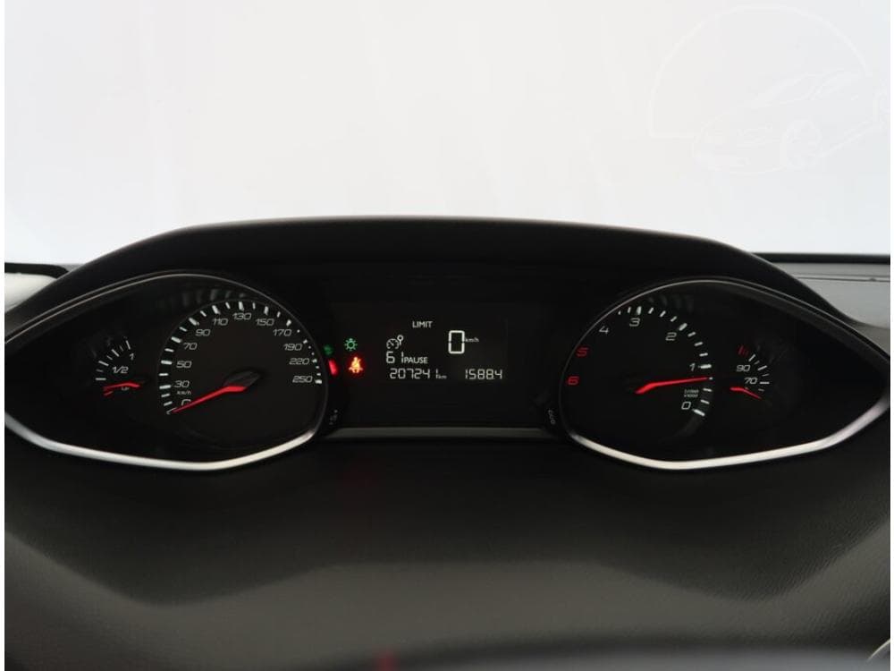 2016 Peugeot 308 - 11