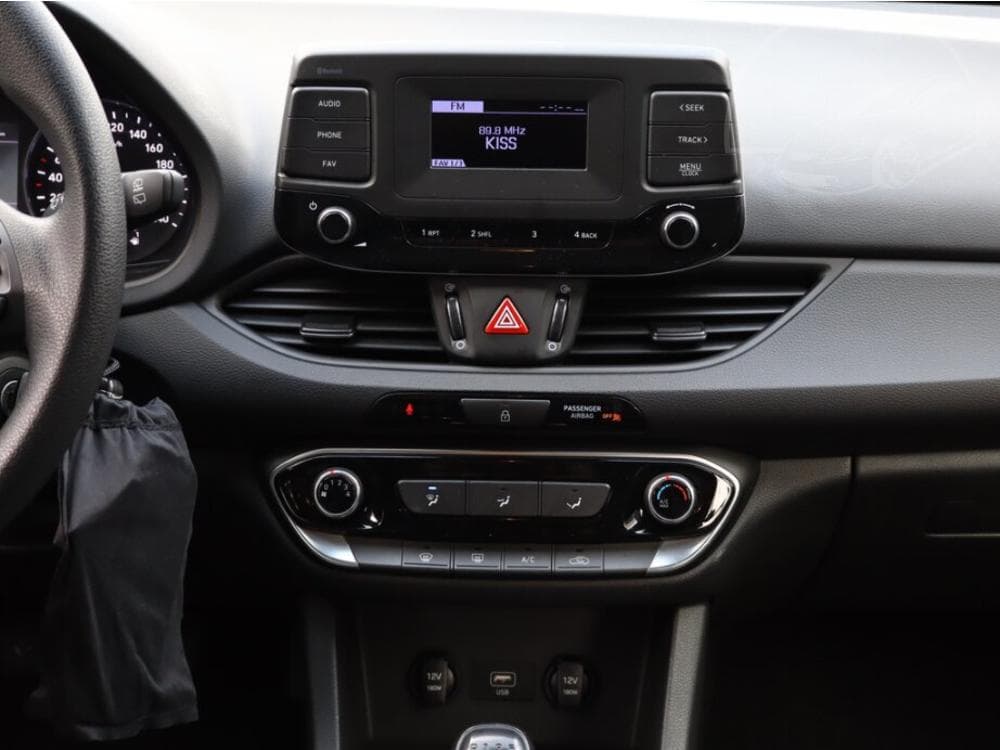 2022 Hyundai i30 - 28