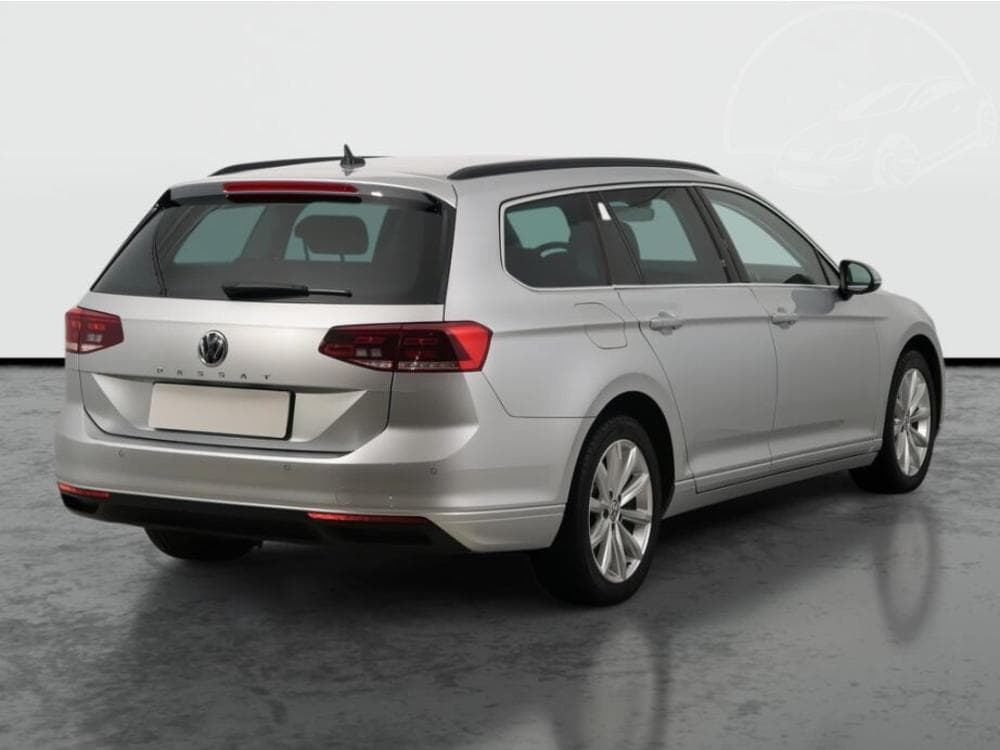 2019 Volkswagen PASSAT - 5