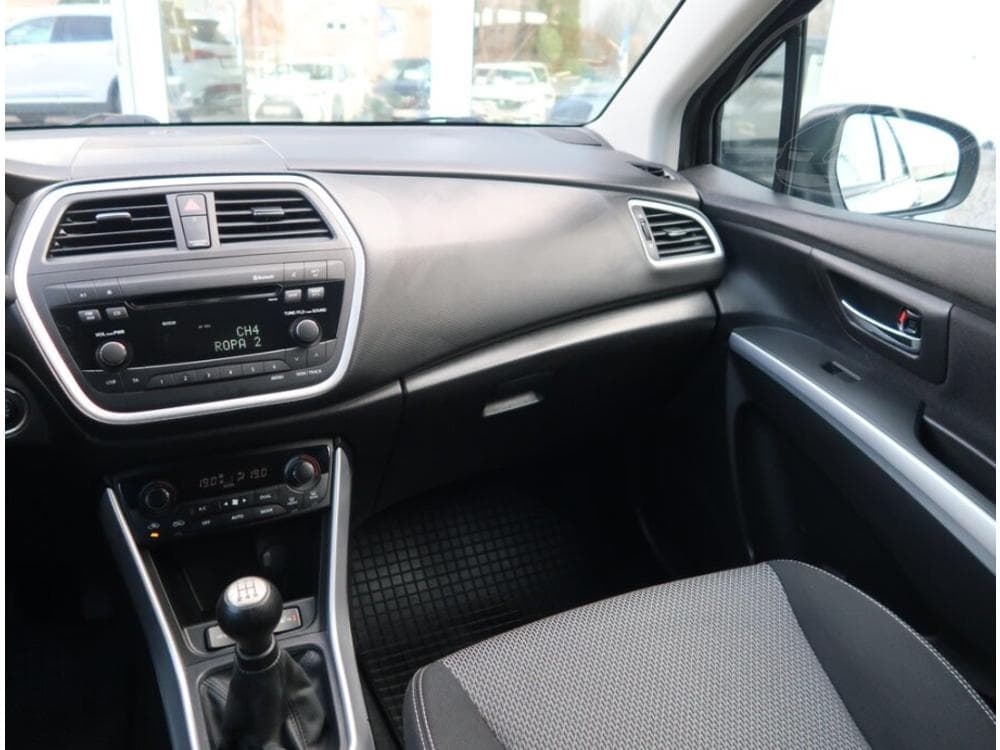 2016 Suzuki S-Cross - 8