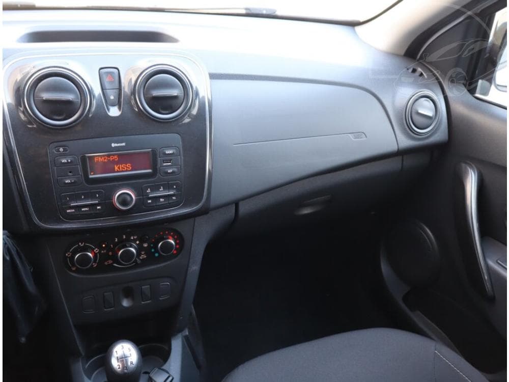2019 Dacia LOGAN - 8