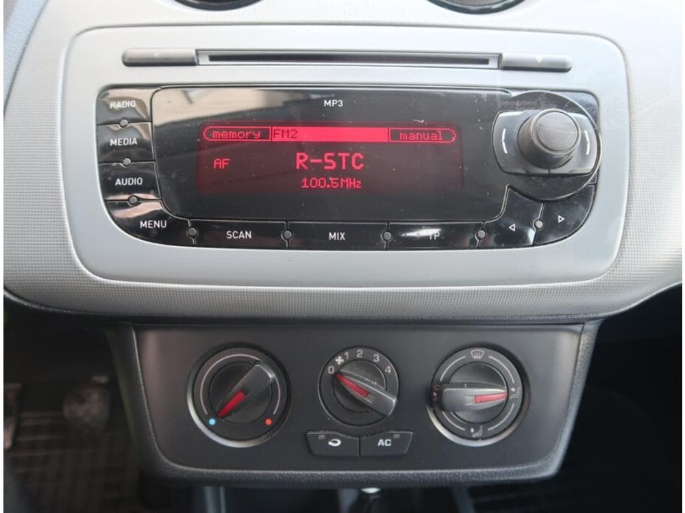 2012 Seat IBIZA - 23