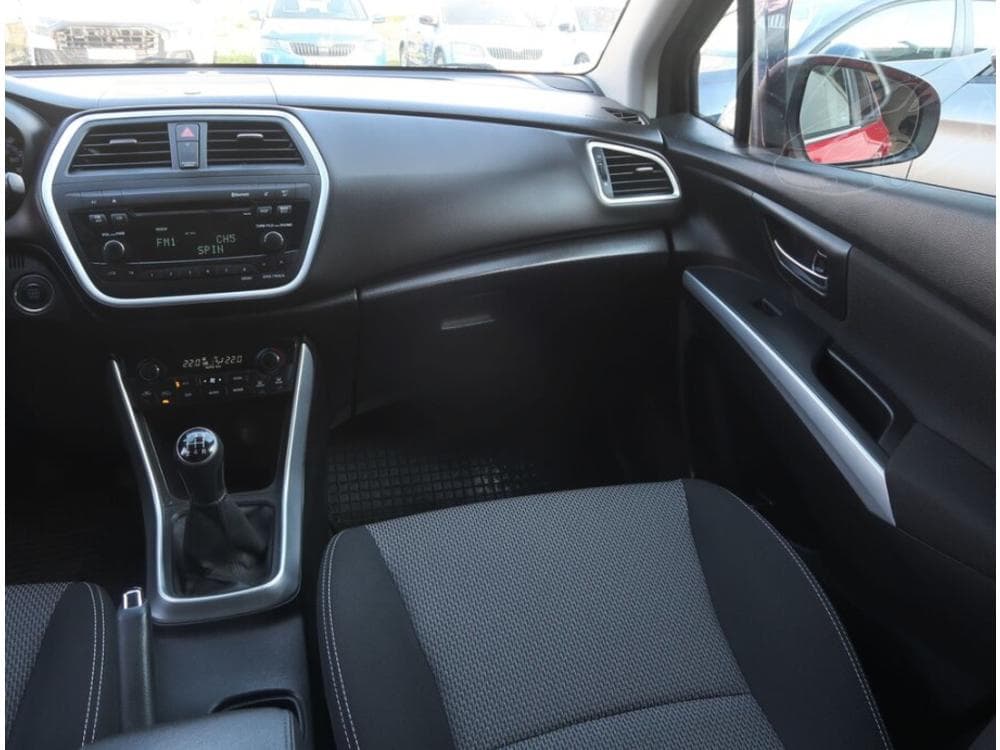 2016 Suzuki S-CROSS - 15