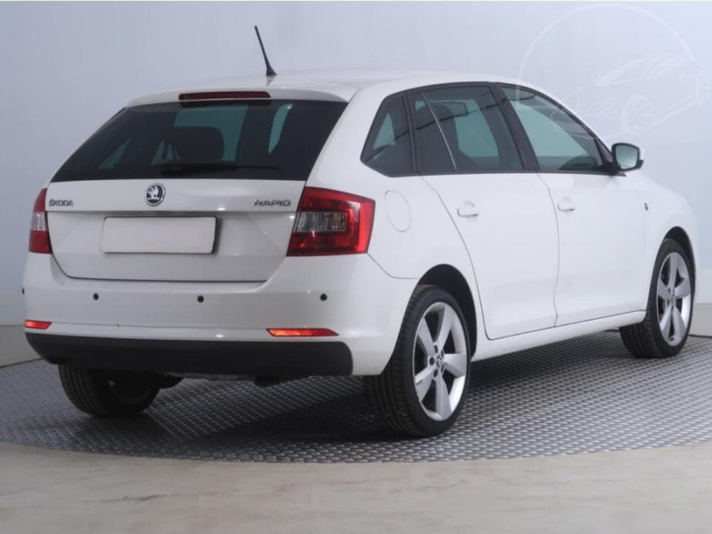 2014 Škoda RAPID - 9